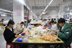 由一根纱线从头织到尾