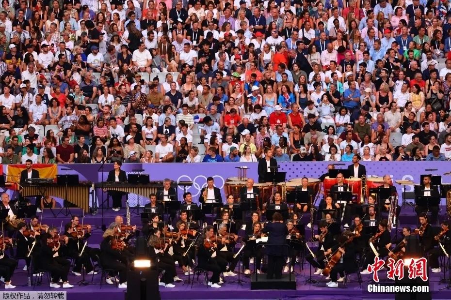 巴黎奥运会闭幕式上，孙颖莎身披亚洲代表光环