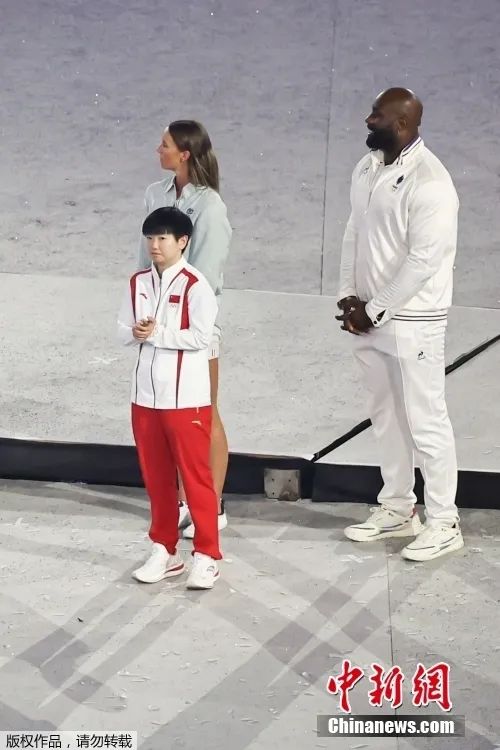 巴黎奥运会闭幕式上，孙颖莎身披亚洲代表光环