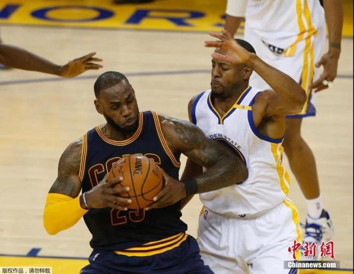 36岁生日之际，詹姆斯如何应对中年危机与家庭挑