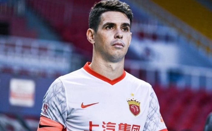 上港主帅穆斯卡特执教压力山大，前腰缺人引热