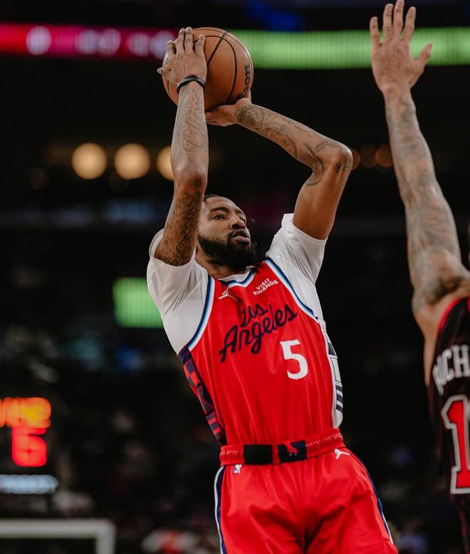 伦纳德28分率快船大胜公牛，马瑟琳26分助四连胜