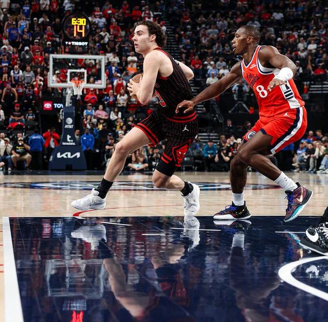 伦纳德28分率快船大胜公牛，马瑟琳26分助四连胜