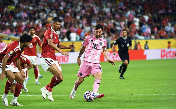 梅西冠军数量再引争议 西超杯与美职联东区冠军